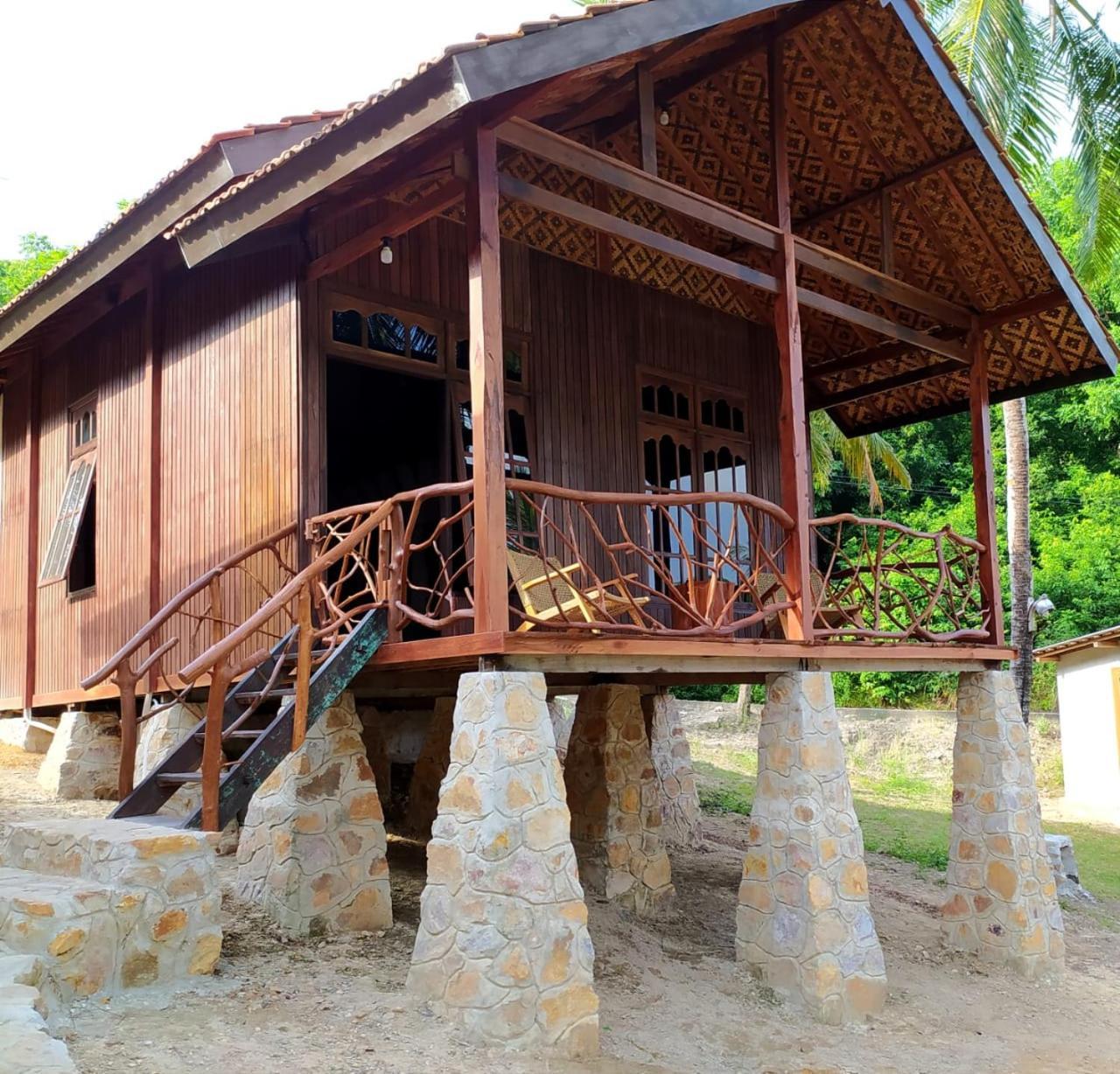 Hotel Eco Casa Karimunjawa-Inseln Exterior foto
