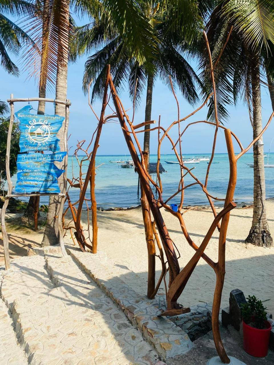 Hotel Eco Casa Karimunjawa-Inseln Exterior foto