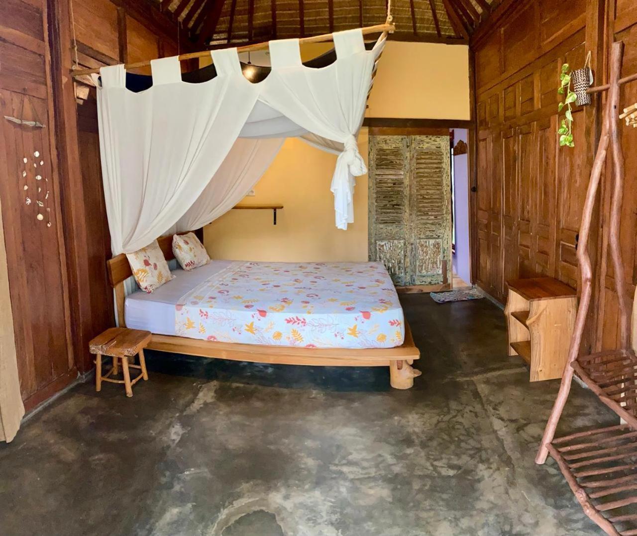 Hotel Eco Casa Karimunjawa-Inseln Exterior foto
