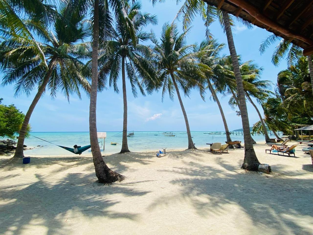Hotel Eco Casa Karimunjawa-Inseln Exterior foto