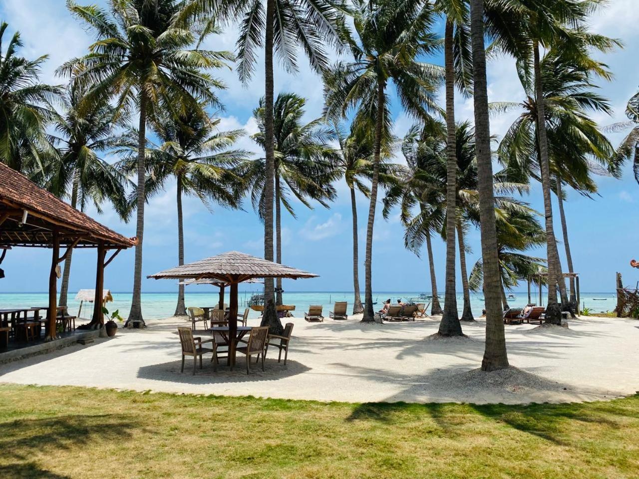 Hotel Eco Casa Karimunjawa-Inseln Exterior foto
